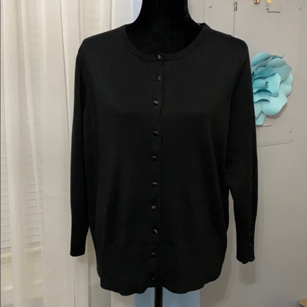 Women's clothing